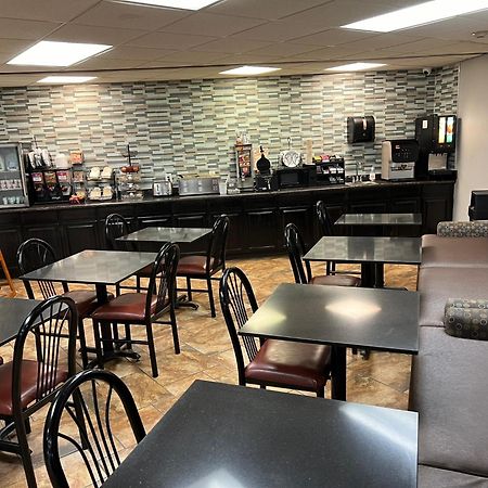 Greenlight Inn & Suites St James Saint James Bagian luar foto