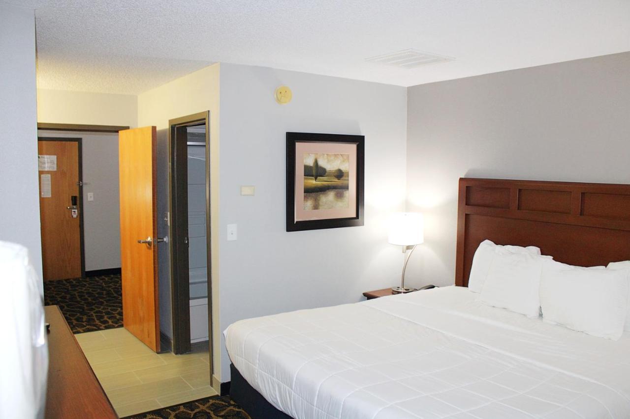 Greenlight Inn & Suites St James Saint James Bagian luar foto