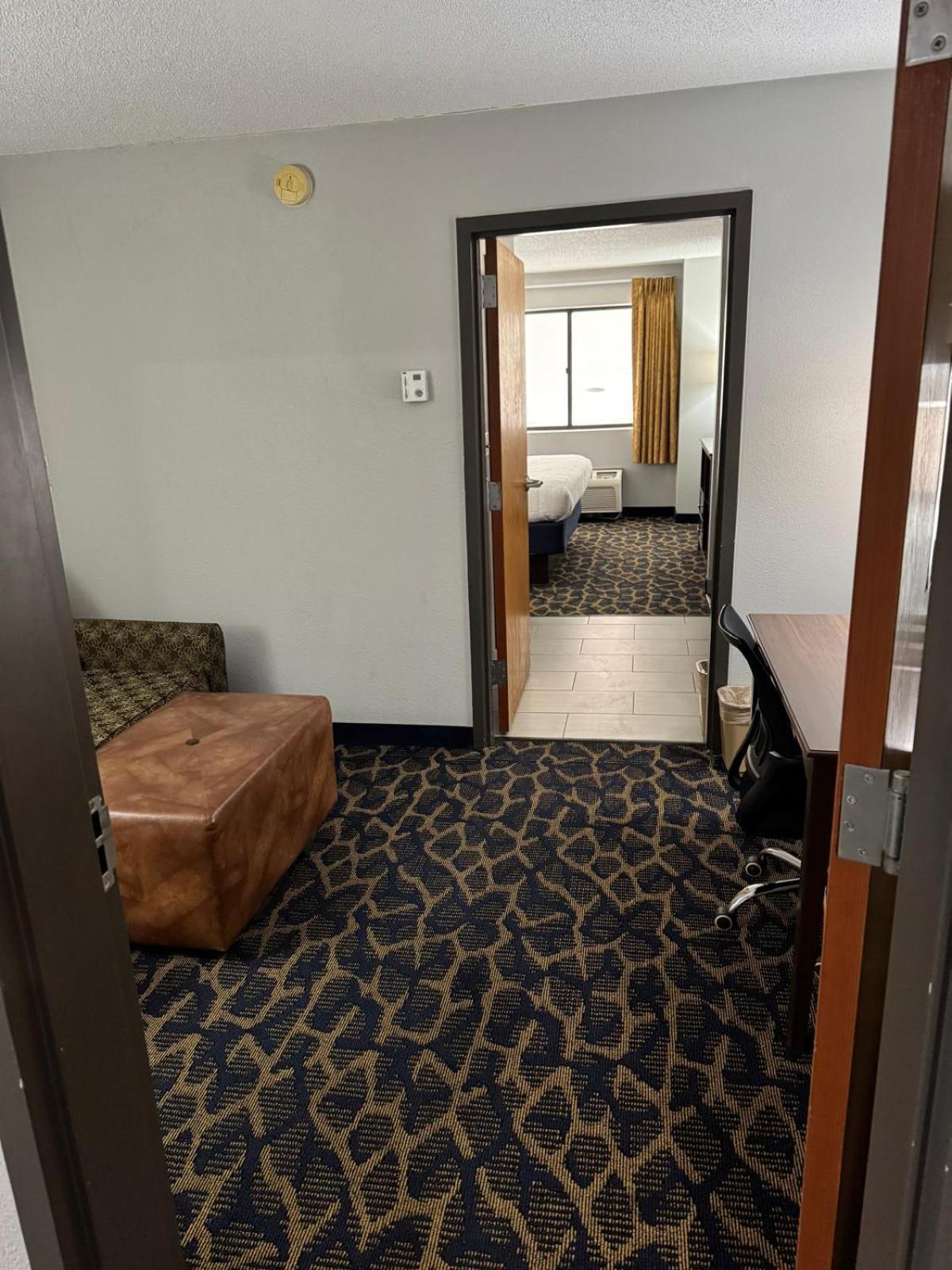 Greenlight Inn & Suites St James Saint James Bagian luar foto