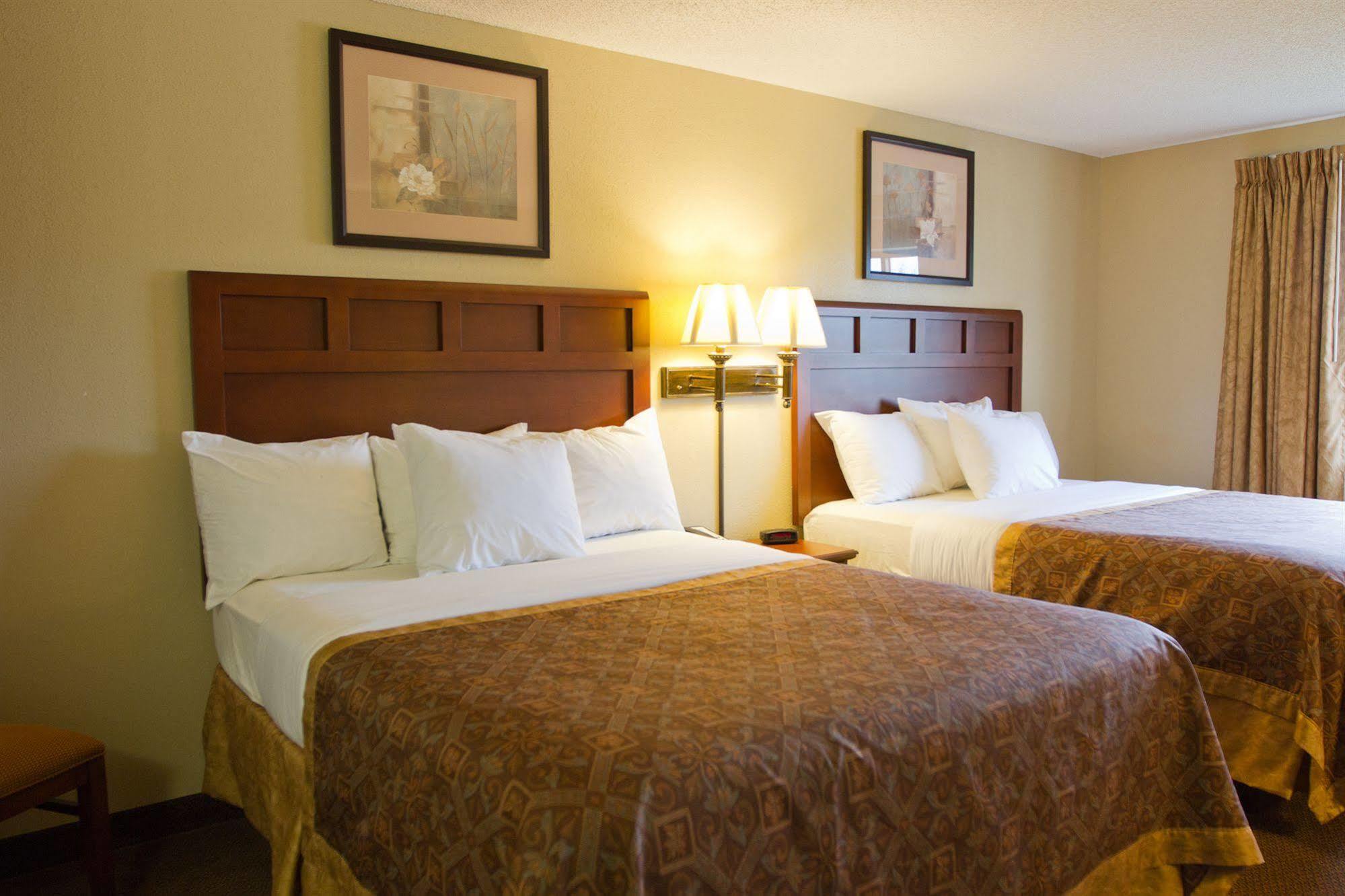 Greenlight Inn & Suites St James Saint James Bagian luar foto