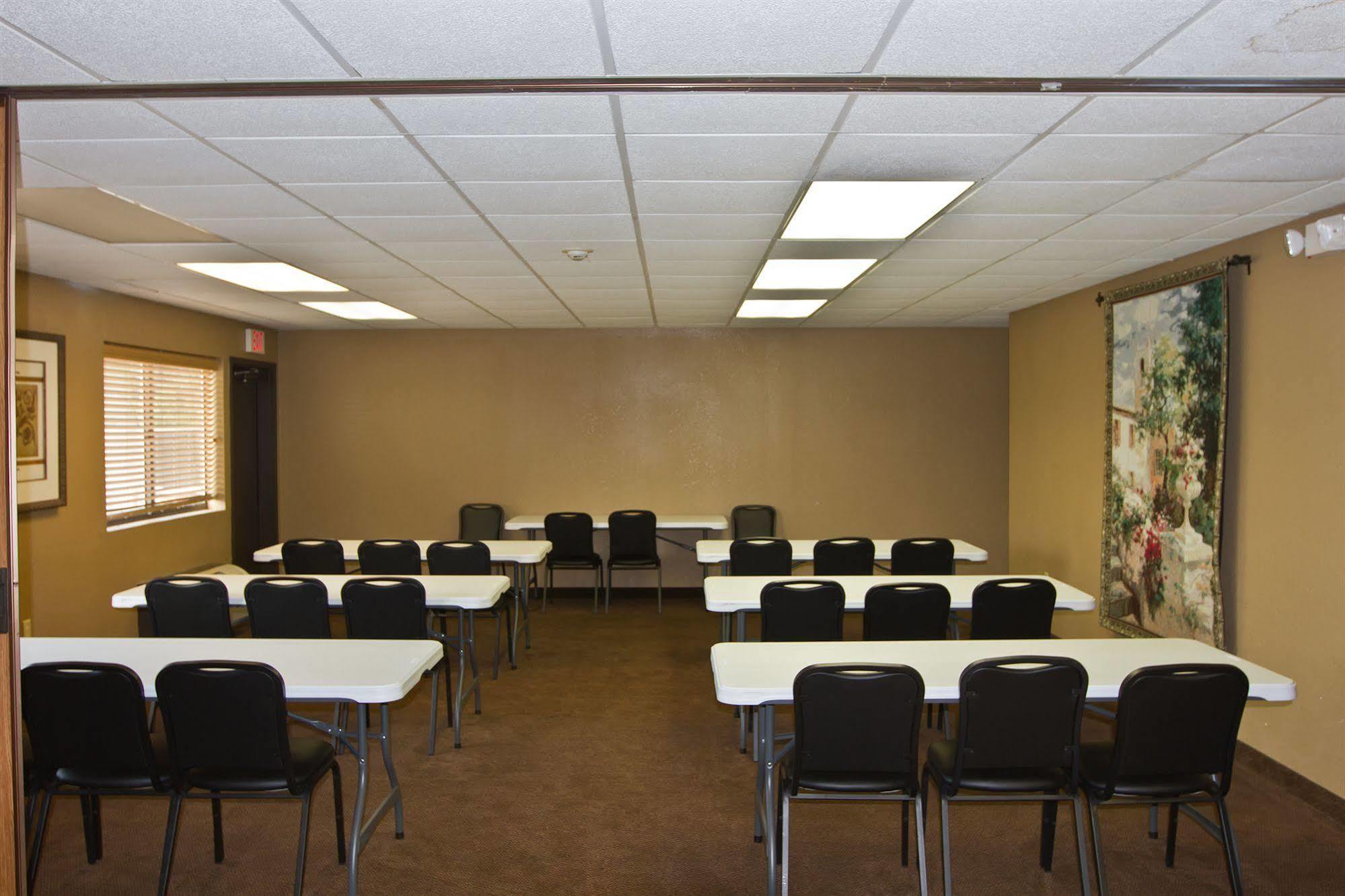 Greenlight Inn & Suites St James Saint James Bagian luar foto